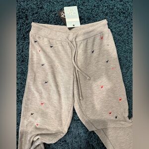 NWT Chaser Hearts and Arrows Gray Jogger Sweatpants Size Small